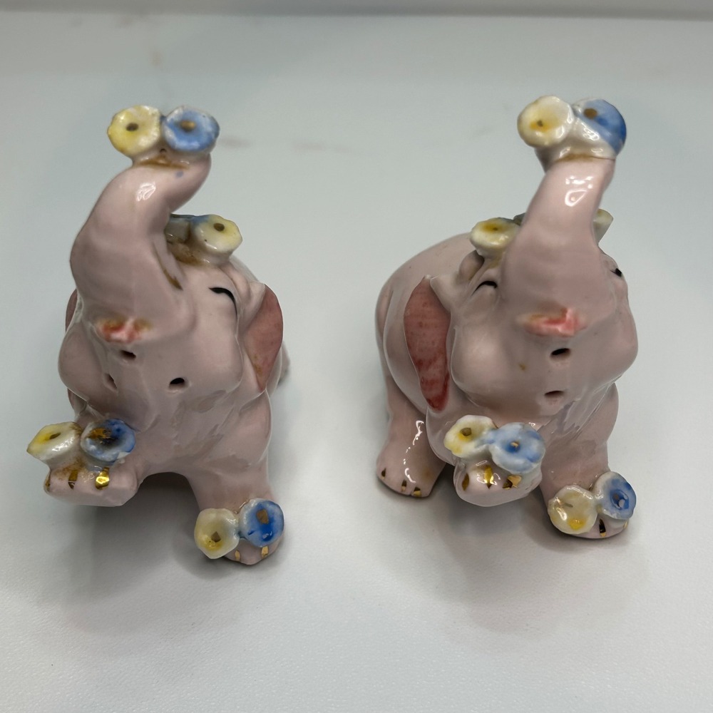 Vintage Pink Elephant Salt and Pepper Shakers Japan Ceramic Floral Gold Trim - Picture 6 of 11